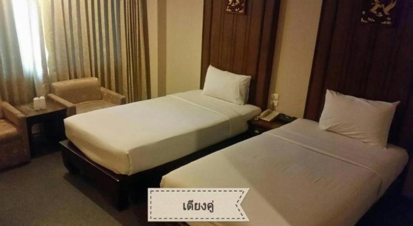 Sri U-Thong Grand Hotel Супханбури Экстерьер фото